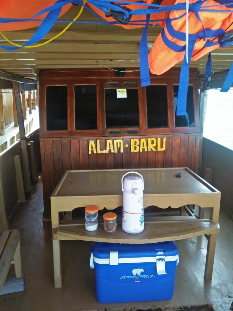 standar Boat for Komodo Boat Tour