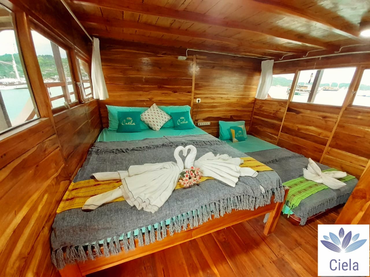 Superior Boat for Komodo Boat Tour