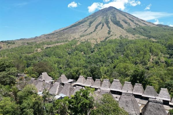 4 days 3 nights flores island roudtrip to bajawa indonesia